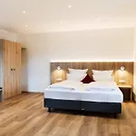 Weingut Sandwiese Winzerhotel 4*
