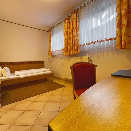 Отель Weingut Sandwiese Winzerhotel