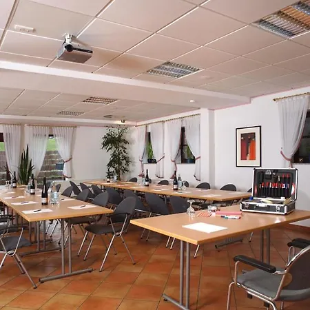 Szálloda Weingut Sandwiese Winzerhotel 4*