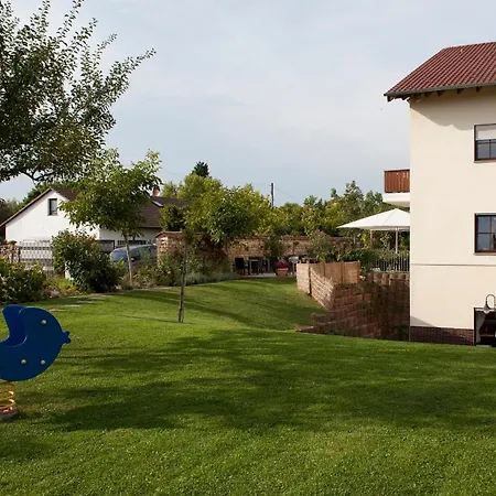 Отель Weingut Sandwiese Winzerhotel 4*