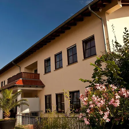 Отель Weingut Sandwiese Winzerhotel