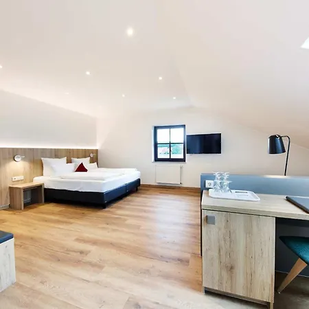 Weingut Sandwiese Winzerhotel Отель Вормс