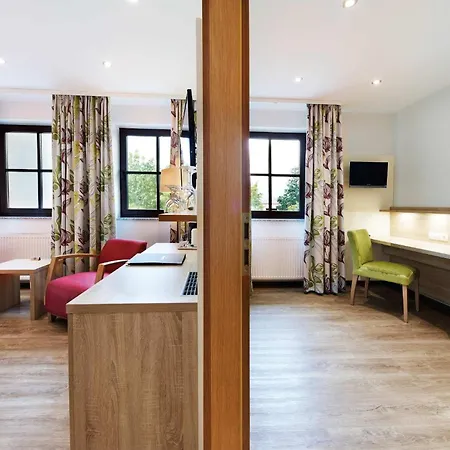 Отель Weingut Sandwiese Winzerhotel Вормс