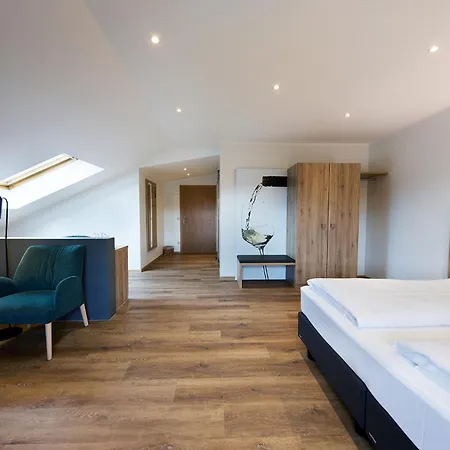 Weingut Sandwiese Winzerhotel Otel 4*