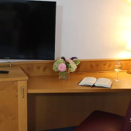 Отель Weingut Sandwiese Winzerhotel 4*