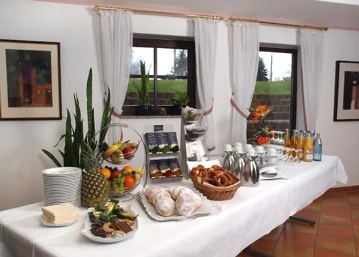 Hotel Weingut Sandwiese Winzerhotel 4*