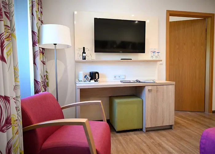 Weingut Sandwiese Winzerhotel 4* 보름스